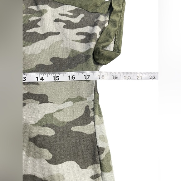 Lucky Brand Green Camo Short Sleeve Casual Soft Shirt Size Small Women’s EUC - Picture 6 of 7